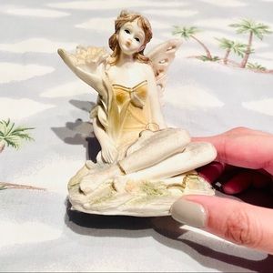 Figurine Butterfly Girl Sitting Decor